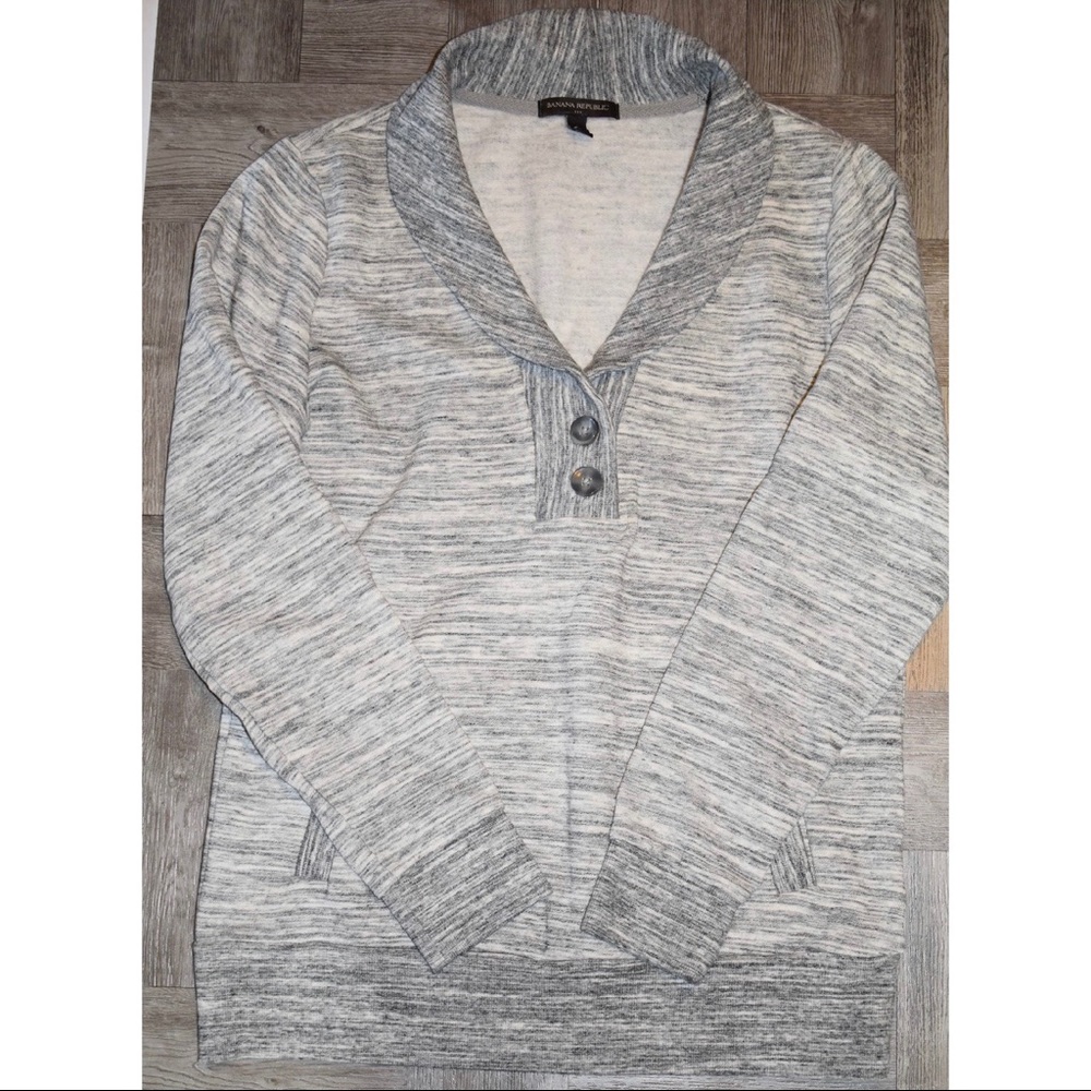 Banana Republic pullover